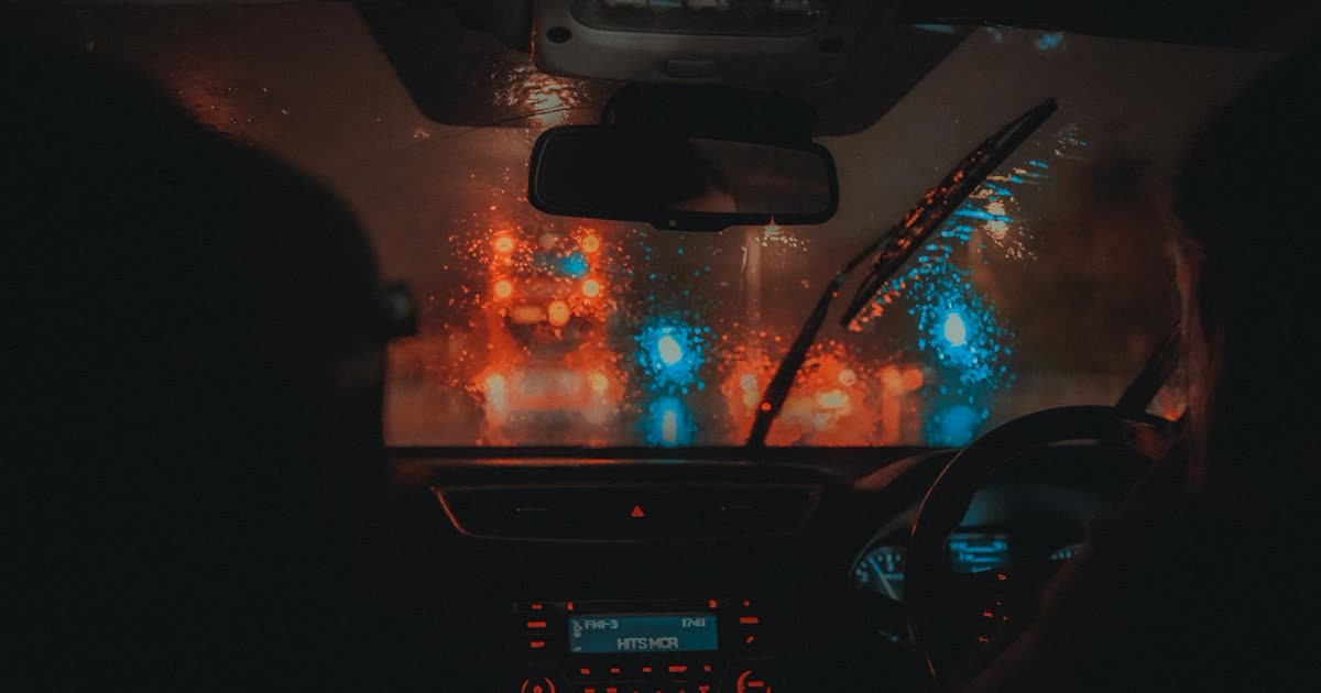Windshield Wipers: When to Replace and How to Choose the Right Blades